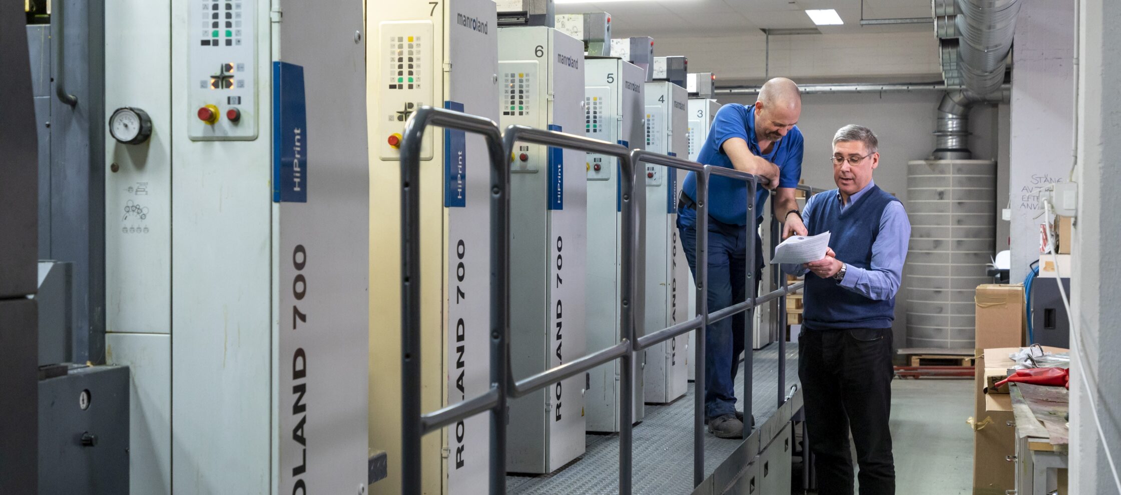Foto des GEW-Kunden TMG mit einer UV-Härtungsanlage.